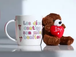 Oferta de Set taza y peluche - Los días contigo por 10€ en Ale-Hop