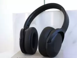 Oferta de Auriculares Diadema Cancelación Ruido Negros por 25€ en Ale-Hop