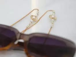 Oferta de Cordón Gafas Perlas por 6€ en Ale-Hop