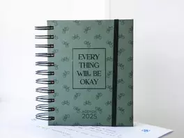 Oferta de Agenda anual mini 25 semana vista con anillas A6 - Will be ok por 4€ en Ale-Hop