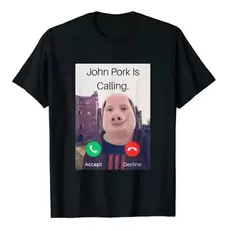 Oferta de John Pork está llamando respuesta llamada teléfono camiseta Humor divertido amante de los cerdos camiseta gráfica parte de arriba ropa informal moda traje de manga corta regalo por 2,76€ en Aliexpress