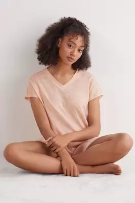 Oferta de Camiseta de Manga Corta con Escote de Pico de Lino por 35,9€ en Intimissimi