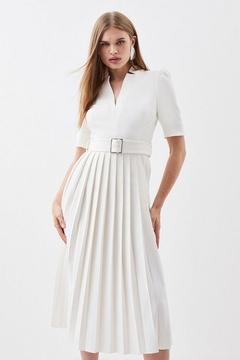Oferta de Petite Tailored Structured Crepe Forever Pleat Midi Dress por 199,5€ en Karen Millen