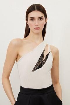 Oferta de Lace Trim One Shoulder Jersey Bodysuit por 41,3€ en Karen Millen