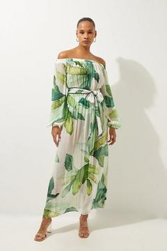 Oferta de Tropical Palm Print Beach Off The Shoulder Maxi Dress por 116,25€ en Karen Millen