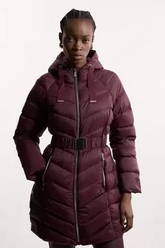 Oferta de Real Down Packable Coat por 185€ en Karen Millen