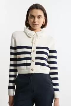 Oferta de Viscose Blend Removable Collar Knit Cardi por 169€ en Karen Millen