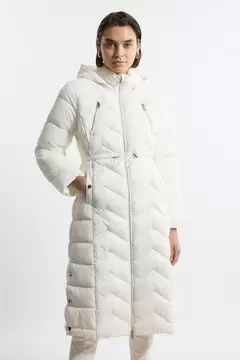 Oferta de Lightweight Knee Length Packable Coat por 209€ en Karen Millen