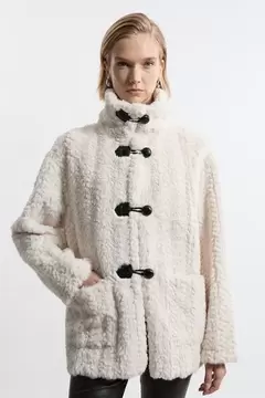 Oferta de Faux Fur Toggle Fastened Collared Jacket por 179€ en Karen Millen