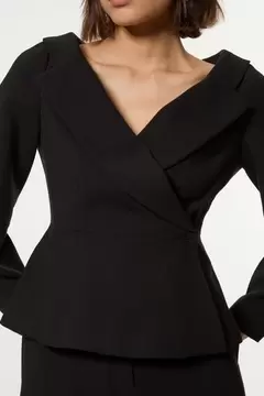 Oferta de Compact Stretch Tailored Asymmetric Peplum Jacket por 207,2€ en Karen Millen