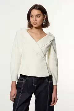 Oferta de Compact Stretch Tailored Asymmetric Peplum Jacket por 207,2€ en Karen Millen