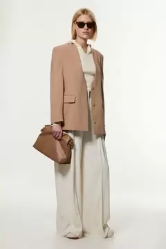 Oferta de Compact Stretch Essential Oversize Tailored Blazer por 135,2€ en Karen Millen