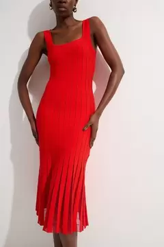 Oferta de Compact Stretch Square Neck Knitted Flippy Dress por 169€ en Karen Millen