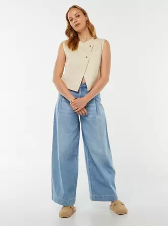 Oferta de Blusa asimétrica sin mangas por 20€ en Kiabi