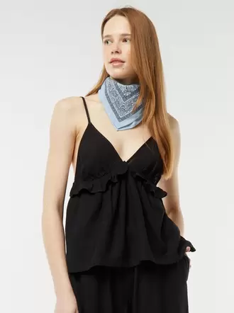 Oferta de Top con tirantes finos regulables por 12€ en Kiabi