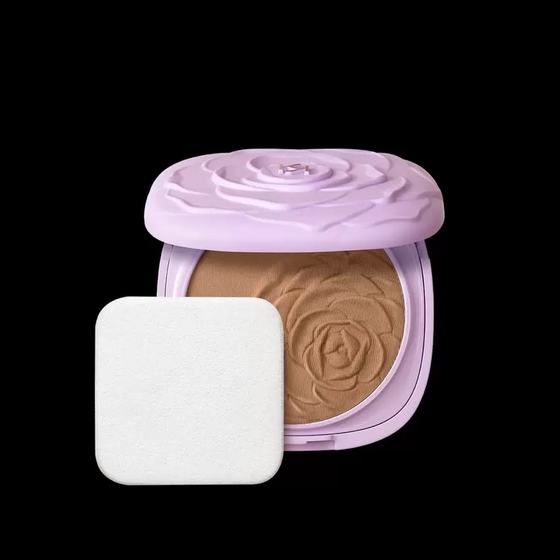 Oferta de Blossoming Beauty Hydrating & Long Lasting Blurring Effect Foundation por 16,99€ en KIKO MILANO