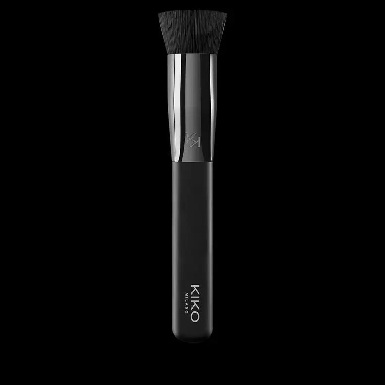 Oferta de Face 06 Sponge Core Foundation Brush por 18,49€ en KIKO MILANO
