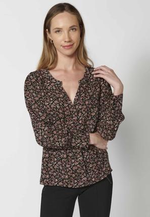 Oferta de Blusa de manga larga de cuello de pico cierre con botones y estampado floral color Negro para Mujer por 39,99€ en Koröshi