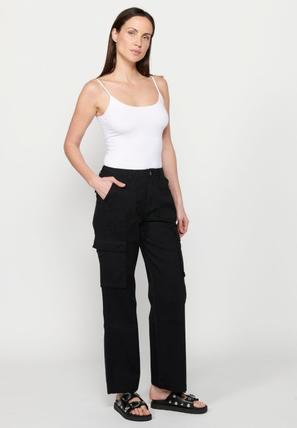 Oferta de Pantalón largo con bolsillos cargo de algodón, color negro para mujer por 39,99€ en Koröshi