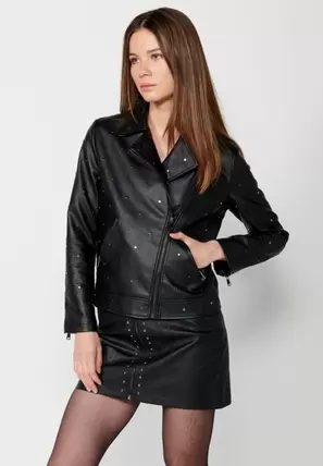 Oferta de Black V-neck double-breasted jacket with lapels for women por 89,99€ en Koröshi