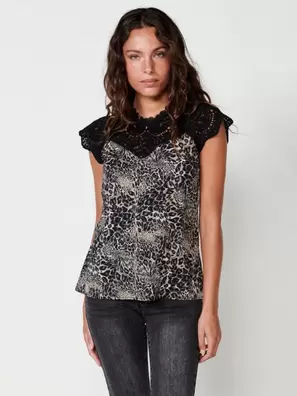 Oferta de Blusa sin mangas con tejido superior en crochet a contraste y cuello redondo con tejido satinado estampado animal color Negro para Mujer por 49,99€ en Koröshi