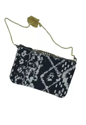 Oferta de Clutch étnico bordado con cuentas por 29,99€ en Koröshi