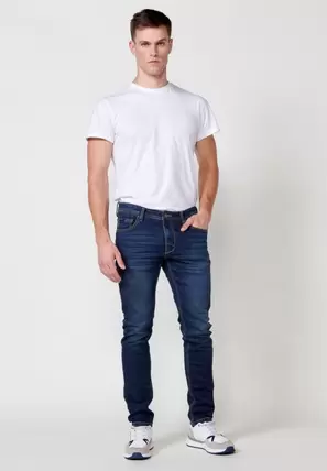 Oferta de Pantalón largo denim slim fit con Cinco bolsillos, uno cerillero color Azul para Hombre por 59,99€ en Koröshi