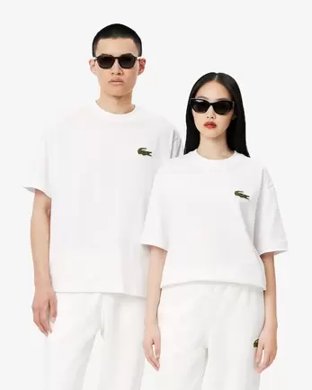 Oferta de Camiseta de corte amplio de algodón grueso con insignia por 75€ en Lacoste