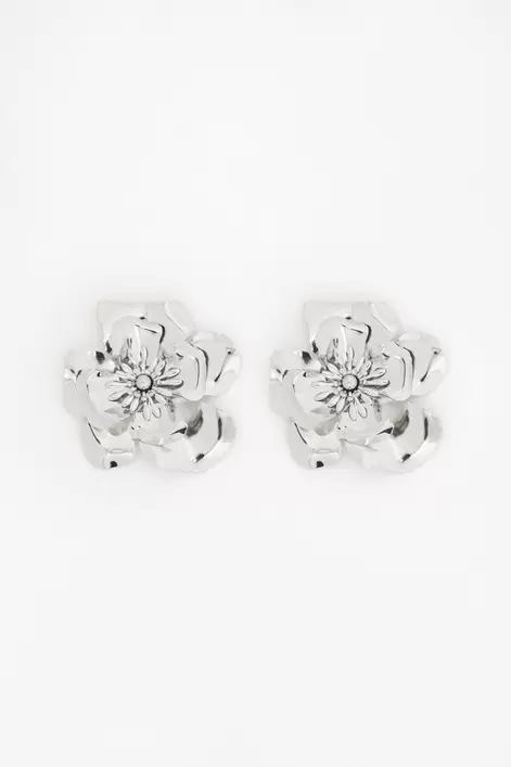 Oferta de Pendientes flores por 4,99€ en Lefties