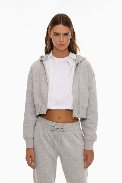 Oferta de Chaqueta cropped por 8,99€ en Lefties