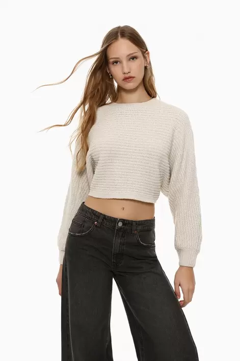 Oferta de Jersey cropped chenilla por 15,99€ en Lefties