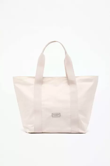 Oferta de Bolso shopper urban por 12,99€ en Lefties