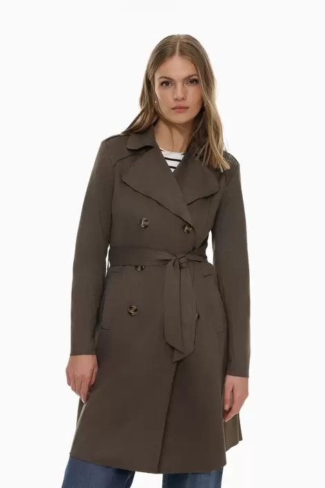 Oferta de Gabardina antelina por 29,99€ en Lefties