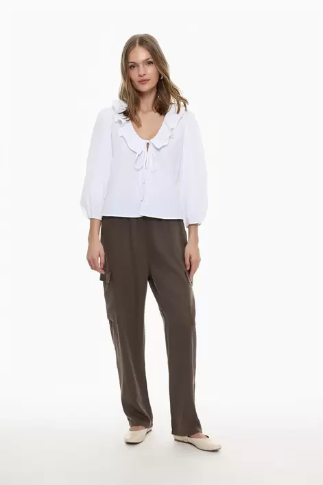 Oferta de Pantalón cargo cordón por 15,99€ en Lefties