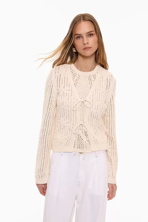 Oferta de Chaqueta calados por 17,99€ en Lefties