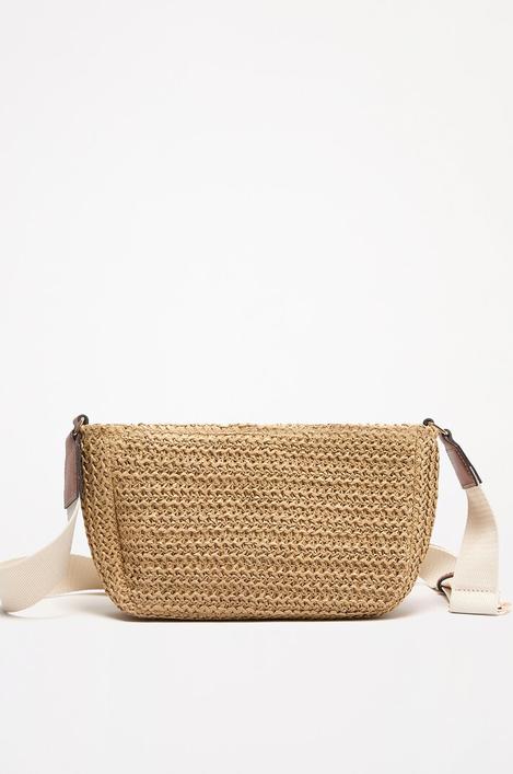 Oferta de Bolso bandolera efecto natural por 12,99€ en Lefties