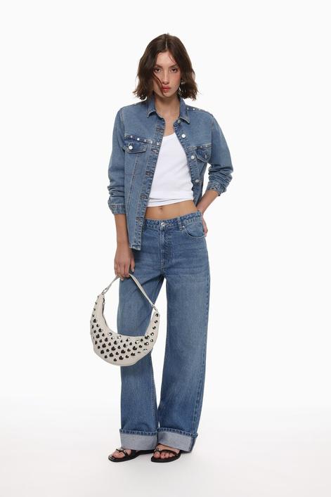 Oferta de Jeans baggy fold up por 22,99€ en Lefties