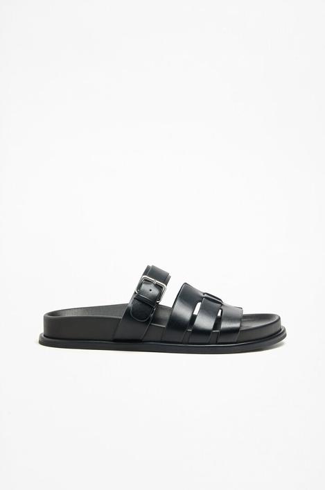 Oferta de Sandalia plana tiras por 22,99€ en Lefties