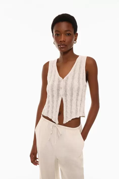 Oferta de Top punto calado por 12,99€ en Lefties
