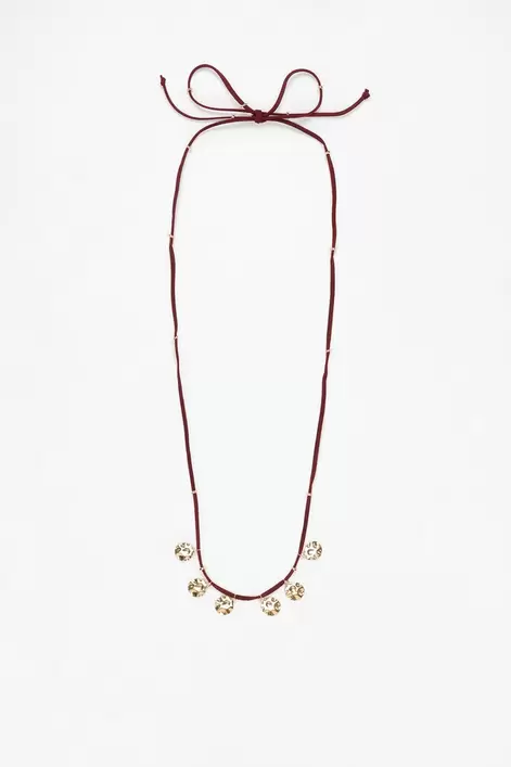 Oferta de Collar cordón boho por 5,99€ en Lefties