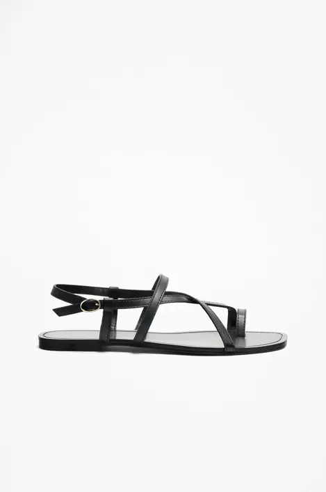 Oferta de Sandalia plana tiras por 9,99€ en Lefties