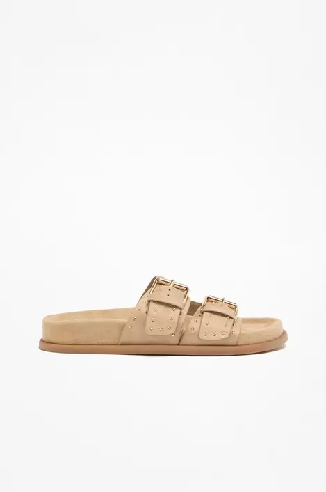 Oferta de Sandalia plana doble hebilla por 25,99€ en Lefties