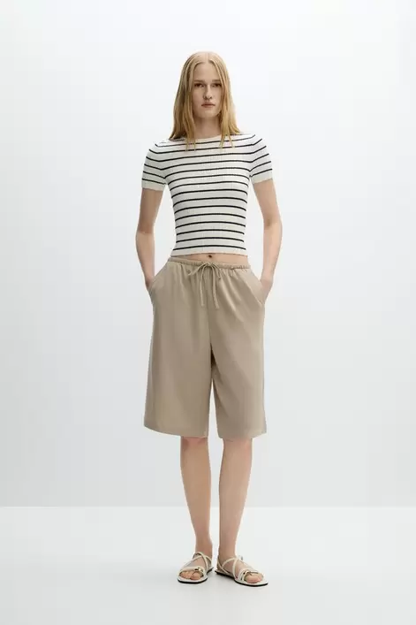 Oferta de Top canalé por 9,99€ en Lefties