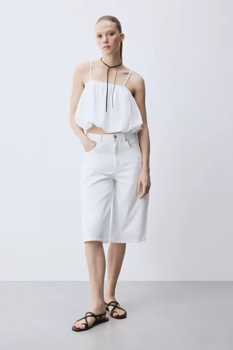 Oferta de Top denim globo por 15,99€ en Lefties
