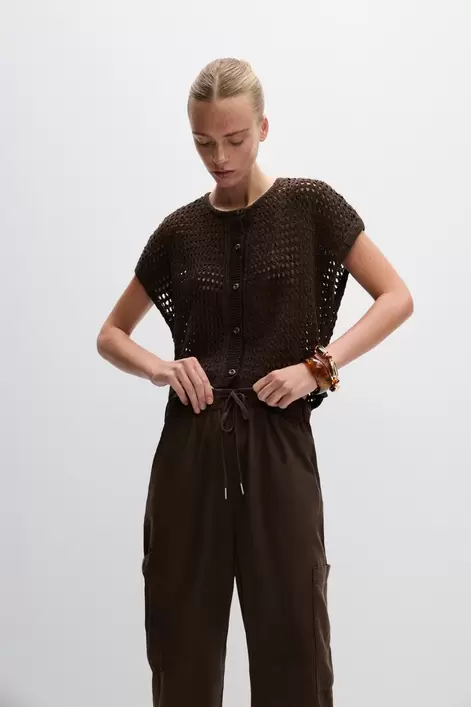 Oferta de Pantalón cargo cordón por 15,99€ en Lefties