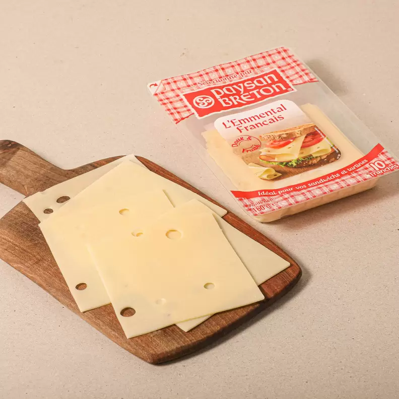 Oferta de Formatge emmental llescat PAYSAN BRETON 160g por 2,89€ en Ametller Origen