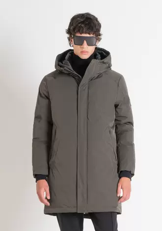 Oferta de Parka Verde De Ajuste Regular En Poliéster Sostenible Con Logo por 299€ en Antony Morato