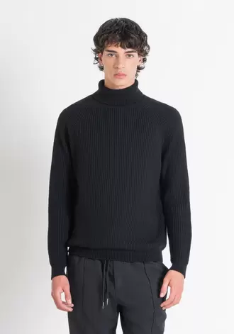 Oferta de Suéter De Cuello Alto Negro Regular Fit De Mezcla De Lana por 44,5€ en Antony Morato