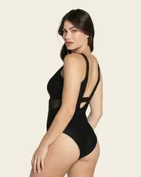 Oferta de Scoop Back Slimming Shaper Swimsuit por 57€ en Leonisa