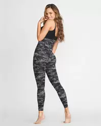 Oferta de Extra high waisted firm compression legging por 45€ en Leonisa